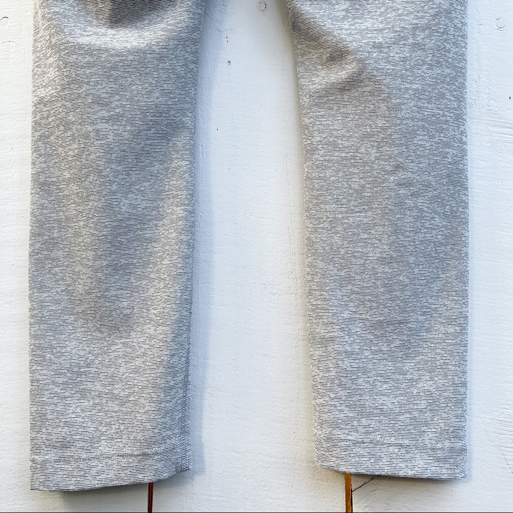 Outdoor Voices Two-Tone Warmup Crop Leggings Ash Dove Dark Grey Light Gray Small - Picture 11 of 16